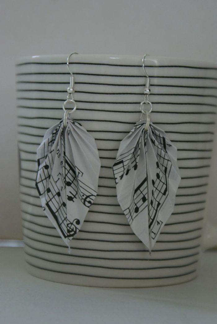 Boucles d'oreilles en forme de feuille papier musique partitions note Origami - photo numéro 5