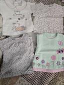 Lot de vêtements naissance et 1 mois