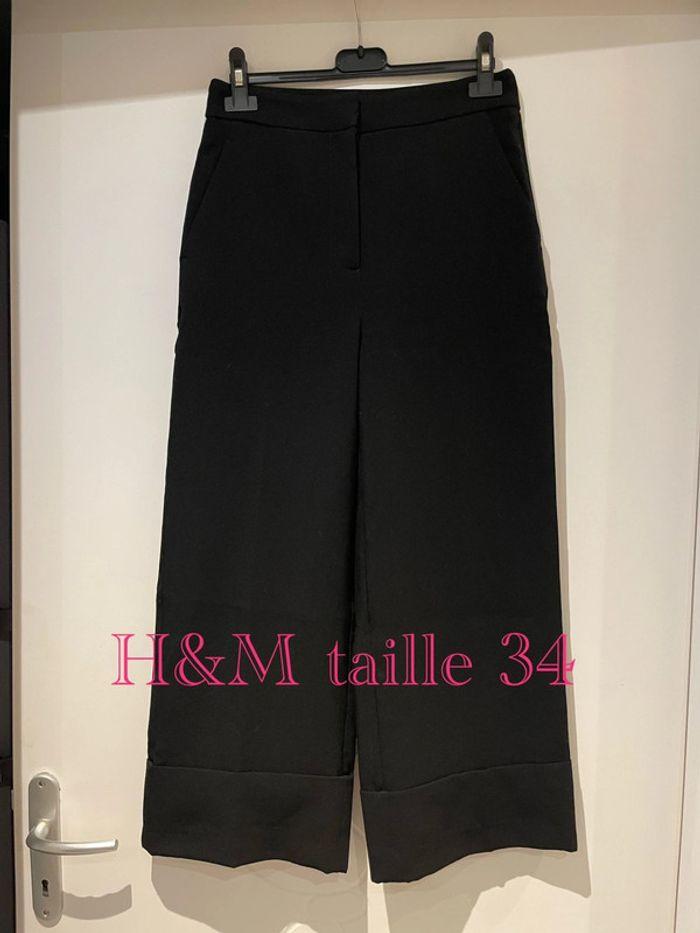 Pantalon court habillé noir jambes large coupe 7/8 bas gros revers H&M taille 34 - photo numéro 1