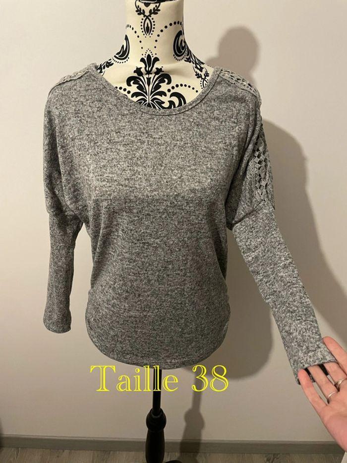 Pull doux manche longue chauve souris gris dentelle épaule dos échancré taille 38 - photo numéro 1