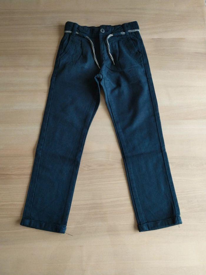 Pantalon marine Kiabi 7 ans - photo numéro 1