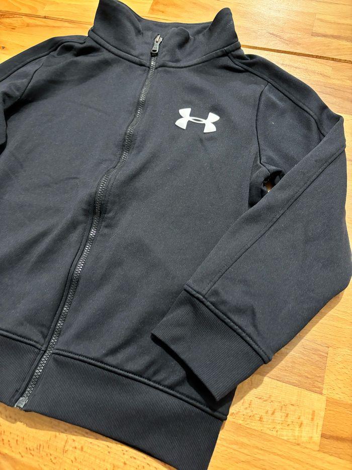 Veste noir 7/8 ans under armour - photo numéro 2