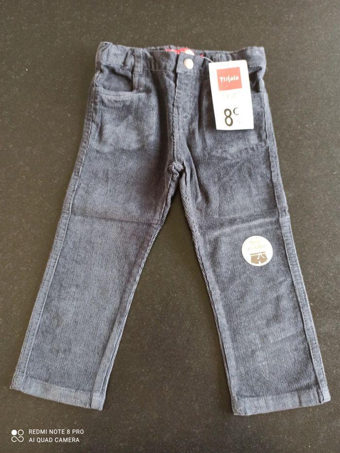 Pantalon velours neuf taille 24 mois - photo numéro 1