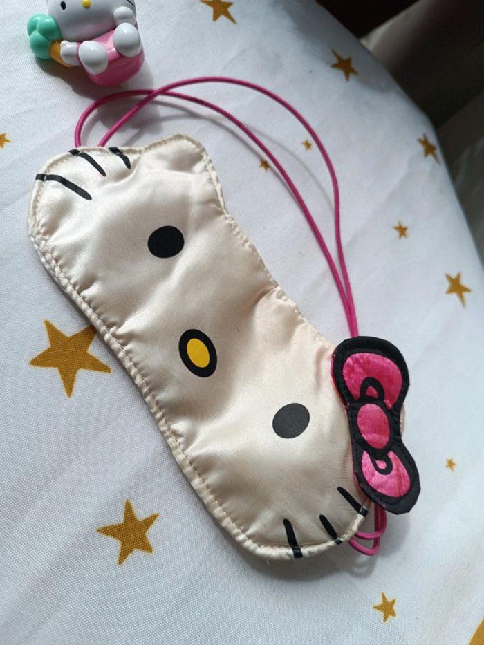 Hello Kitty masque sommeil sleeping nuit night figurine Mask sanrio loungefly charm - photo numéro 3