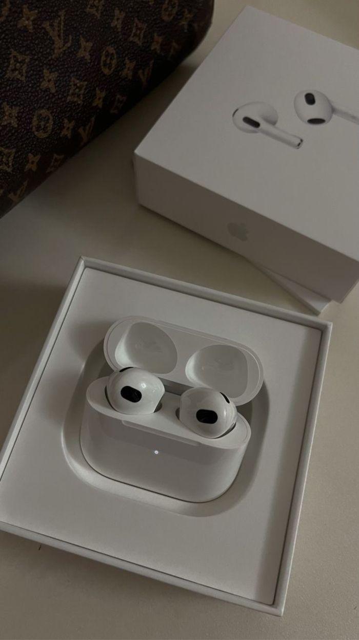 AirPods 3 - photo numéro 2