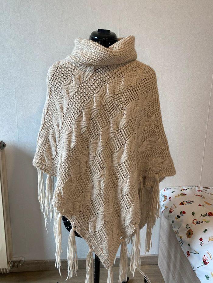 Poncho en maille tressée crème Dandara taille L / 40 - photo numéro 1