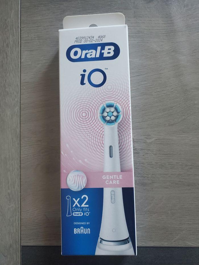 2 brossettes BRAUN ORAL B io.