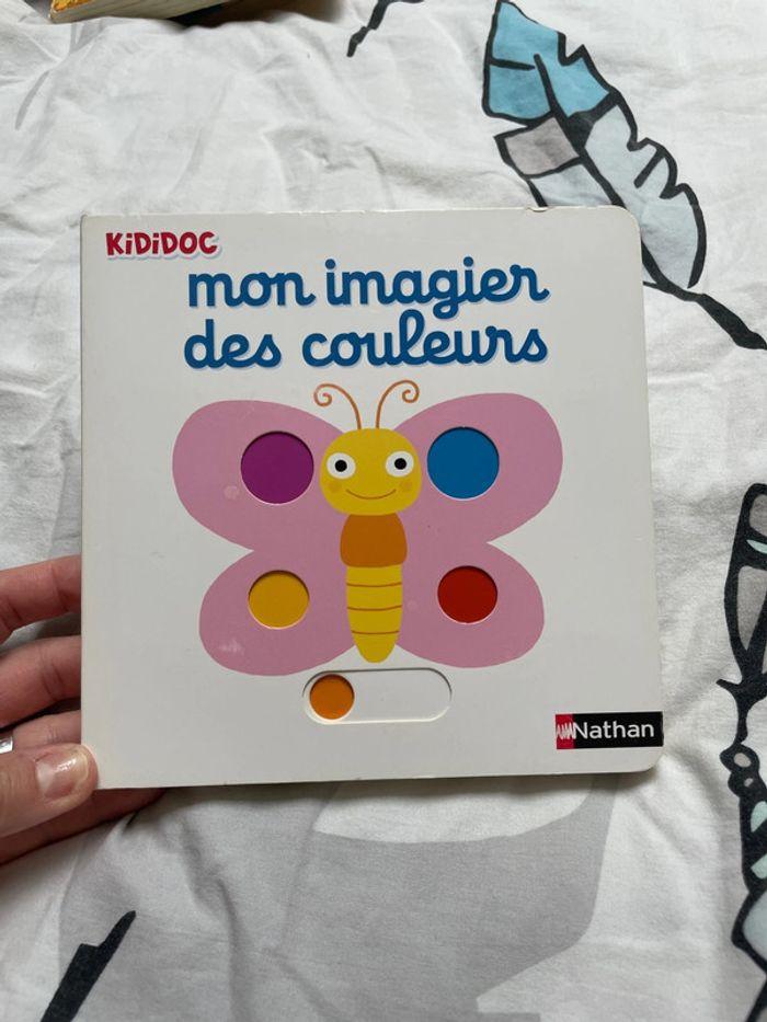 Livre bébé - photo numéro 1