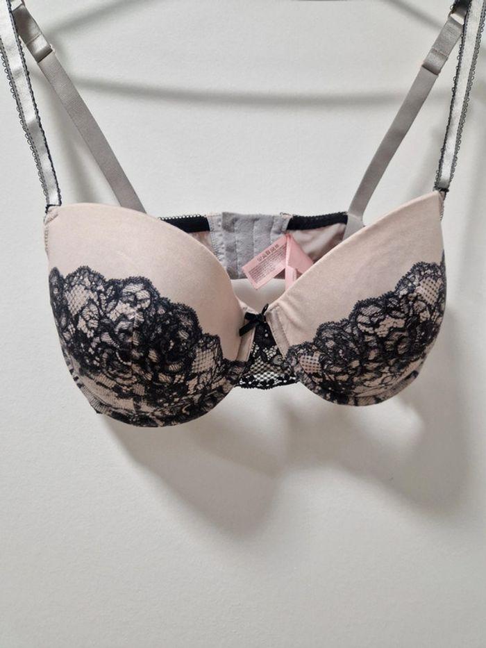 Soutien gorge Hunkemöller 95E - photo numéro 1