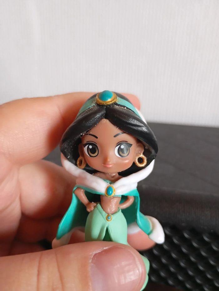 Figurine Jasmine en mode hiver  Disney - photo numéro 5