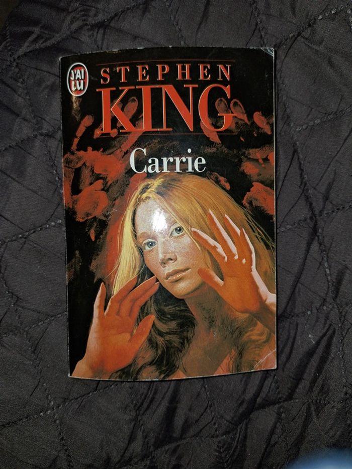 Carrie- Stephen King - photo numéro 1