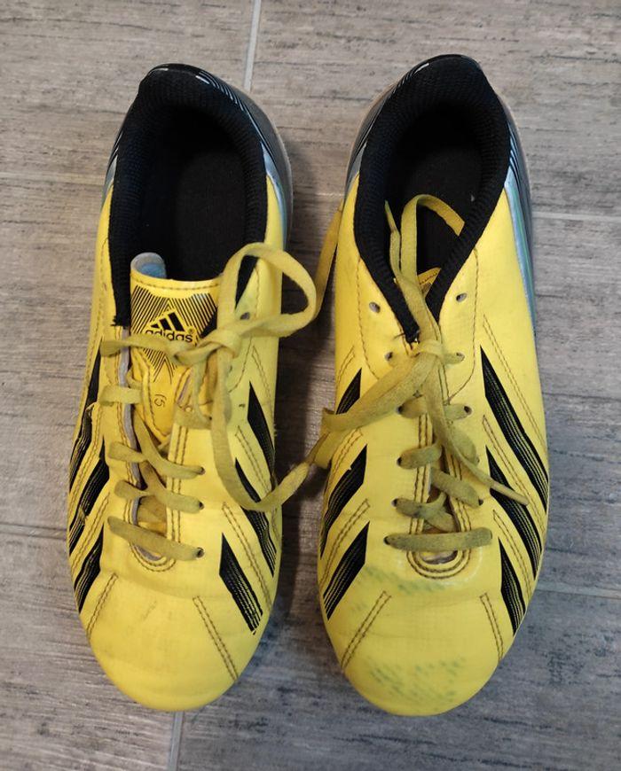 Chaussures de foot Adidas taille 35 - photo numéro 1