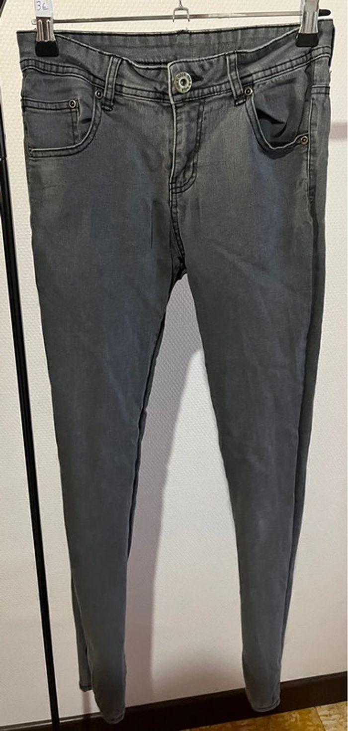 Jeans gris taille petit 38 - photo numéro 1