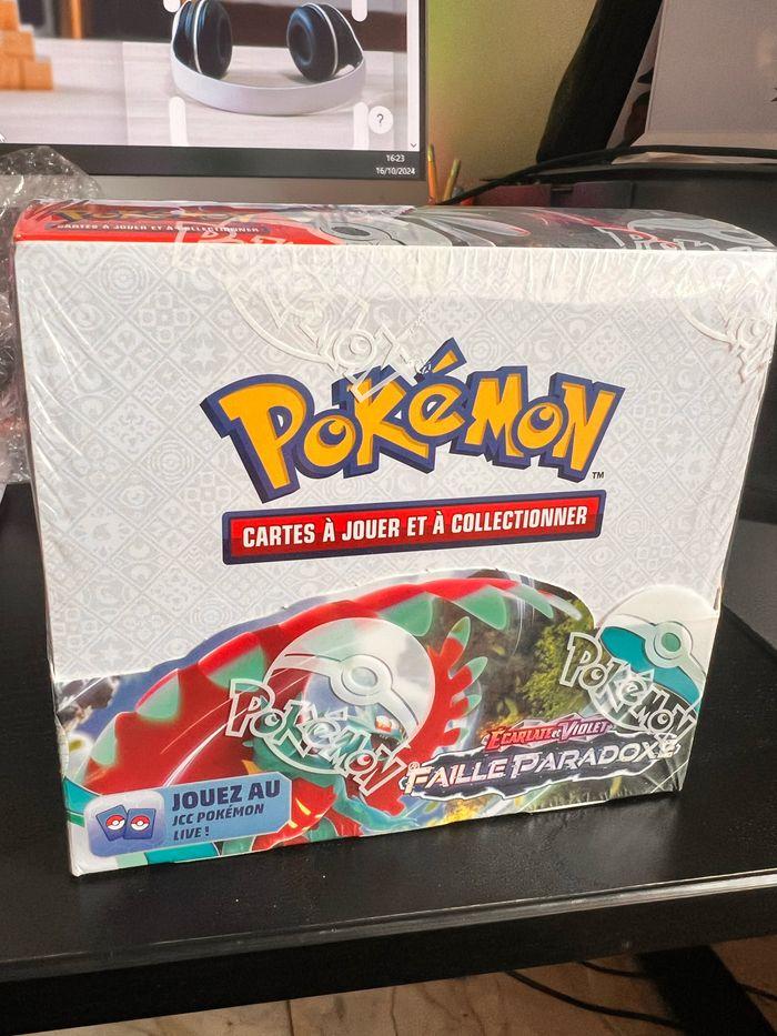 Lot Boîte de carte Pokémone - photo numéro 2