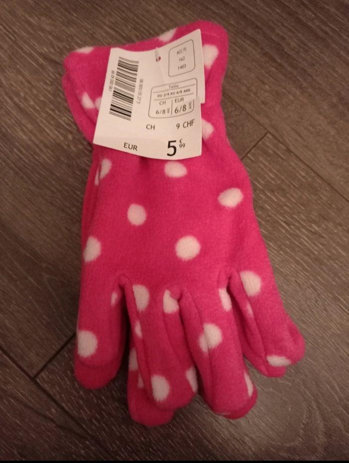 Gants fille taille 6 ans neuf avec étiquette