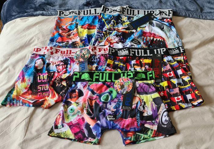 Lot de 4 boxers neufs taille S / 16 ans