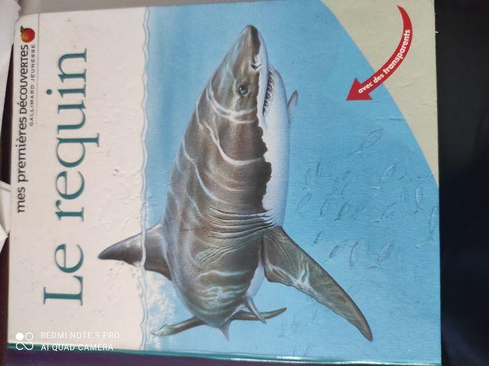 Livre le requin - photo numéro 1