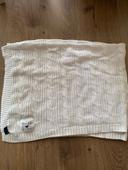 Couverture blanche en maille pour bébé