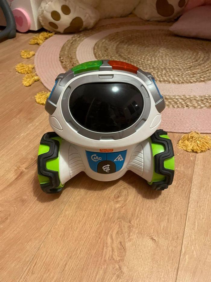 Jouer Movi le robot de Fisher Price - photo numéro 1