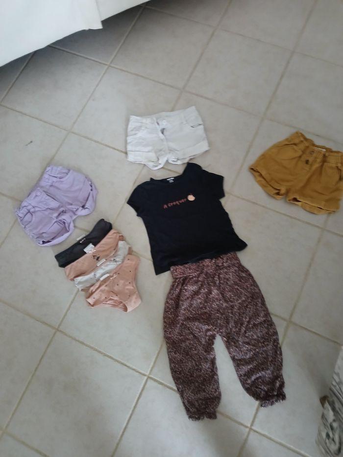 Vend lot vêtements fille 2 ans - photo numéro 2