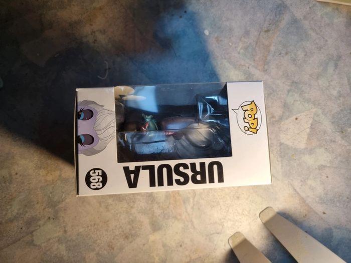 Funko Pop ursula #568 spécial édition - photo numéro 2