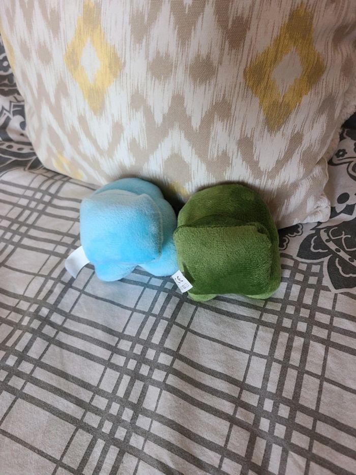 Lot de 2 petites peluches Among Us - photo numéro 2