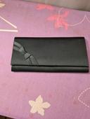 pochette noire