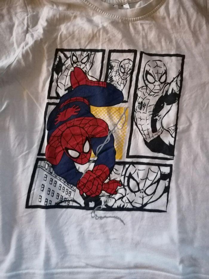 Lot T shirt 8 ans super heros - photo numéro 3