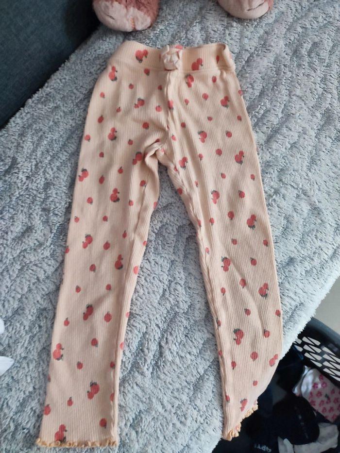 Pantalon legging côtelé motif fruit Kiabi 6 ans - photo numéro 1