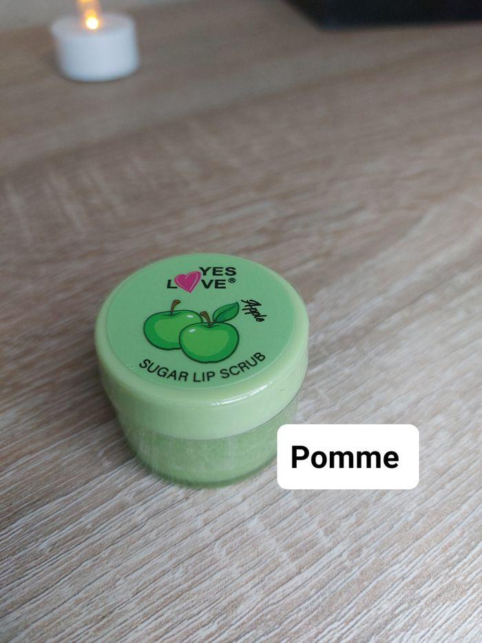 Gommage lèvres pomme