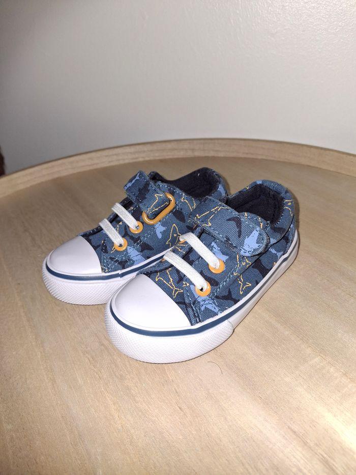 Chaussures 19Mon fils n'a pas eu le temps de les porter... - photo numéro 1