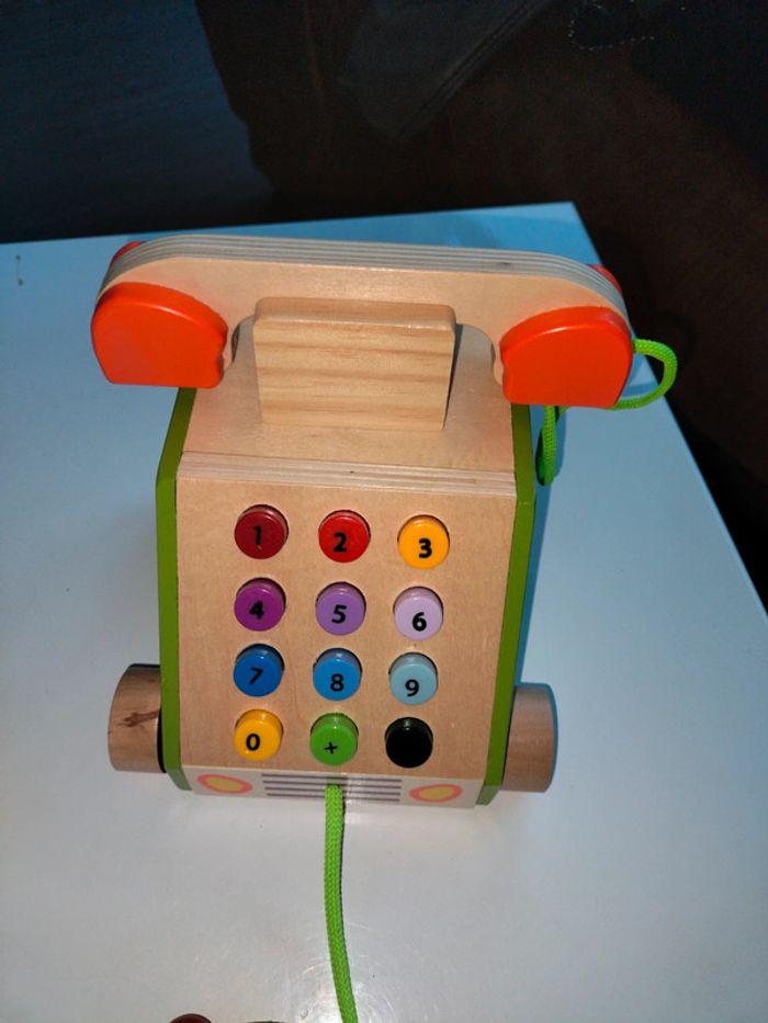 Téléphone en bois neuf pour enfant 3 ans - photo numéro 4