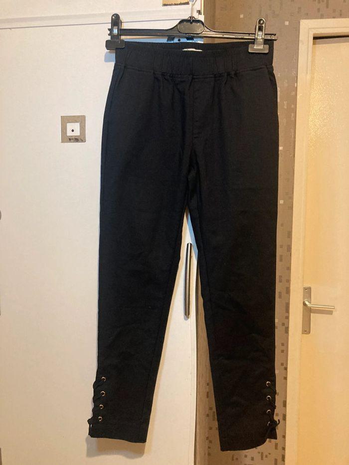 Pantalon noir à trous et lacets noir taille S - photo numéro 13