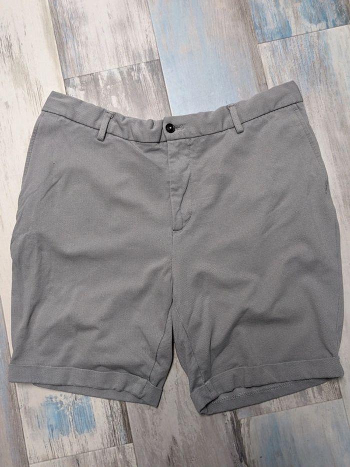 Short Chino Zara taille 44 fr - photo numéro 1