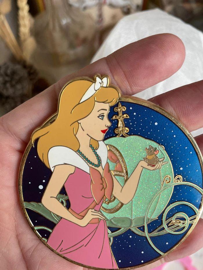 Pins fantasy cendrillon - photo numéro 2