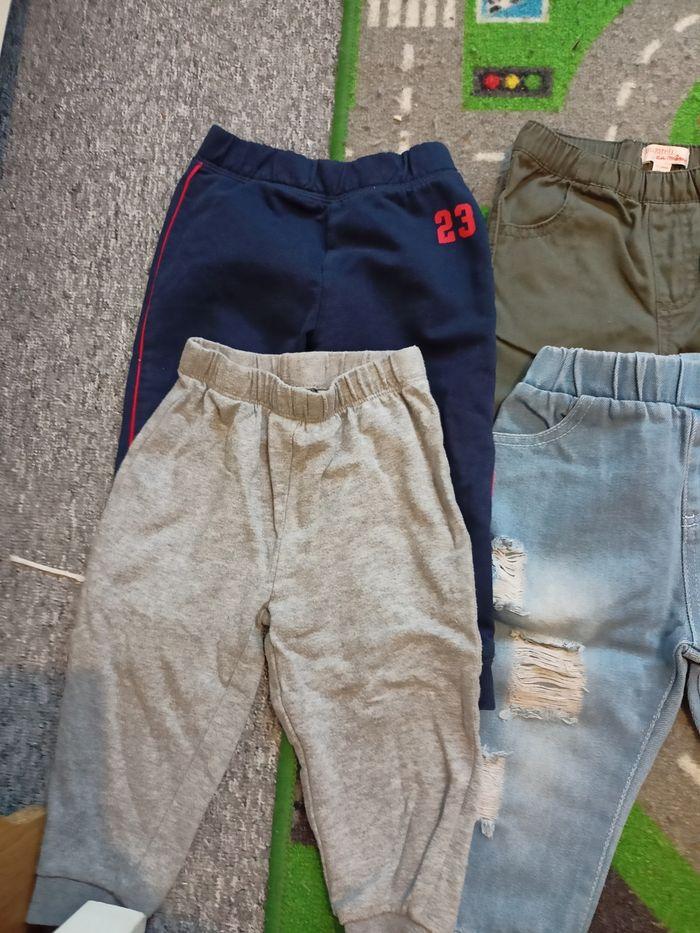 Lot pantalon garçon 12 mois - photo numéro 2