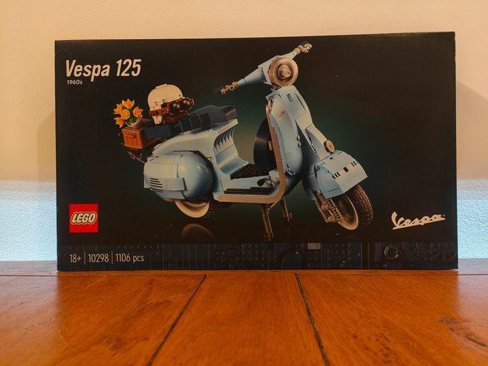 LEGO Icons 10298 Vespa 125 - photo numéro 1