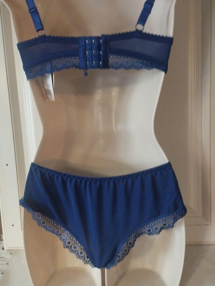 Ensemble lingerie neuf bleu marine avec shorty. 80/85B 38 - photo numéro 6