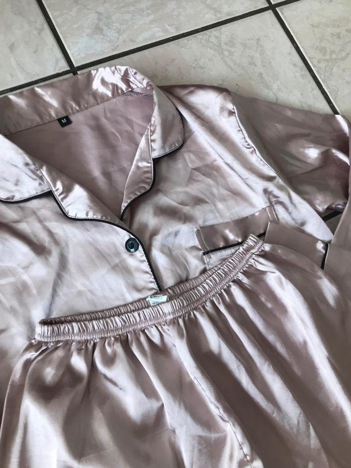 Pyjama 2 pièces satiné rose mauve tunique + jupe M 🌷 - photo numéro 4