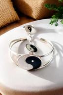 Magnifique bracelet avec bague ying et yang