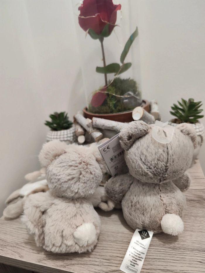 Peluche et doudou mouchoir ours 🐻 (étiquette coupée) - photo numéro 3