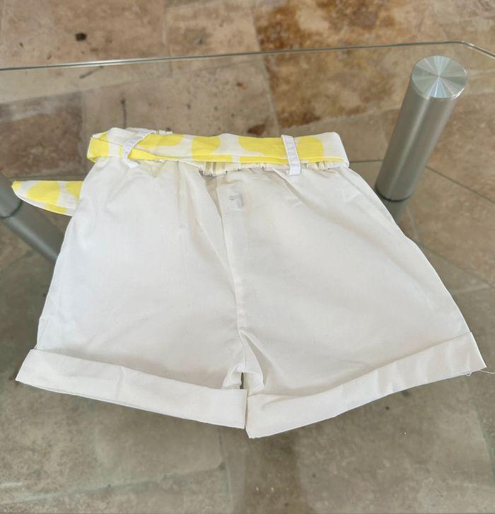 Short blanc ruban jaune Chicaprie - photo numéro 3