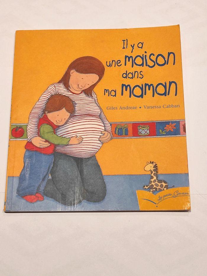 Livre "il y a une maison dans ma maman" - photo numéro 1