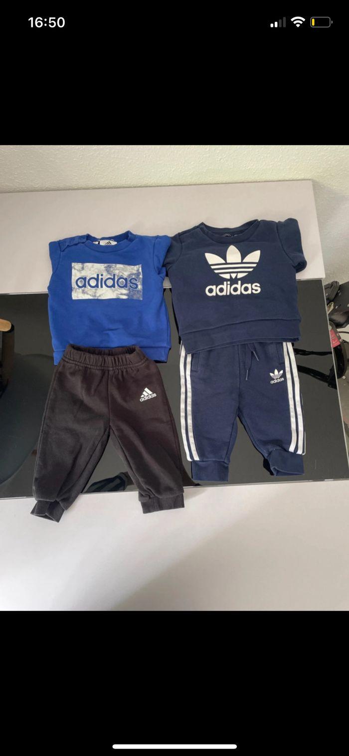 Lot de vêtements bébé