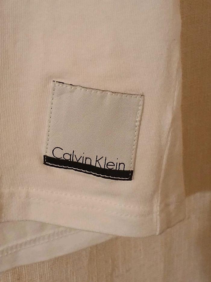 T-shirt calvin Klein - photo numéro 3