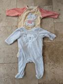 Lot 2 pyjamas bébés taille 6 mois