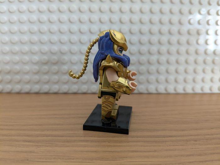 Figurine Milo , les chevaliers du zodiaque , style lego - photo numéro 2