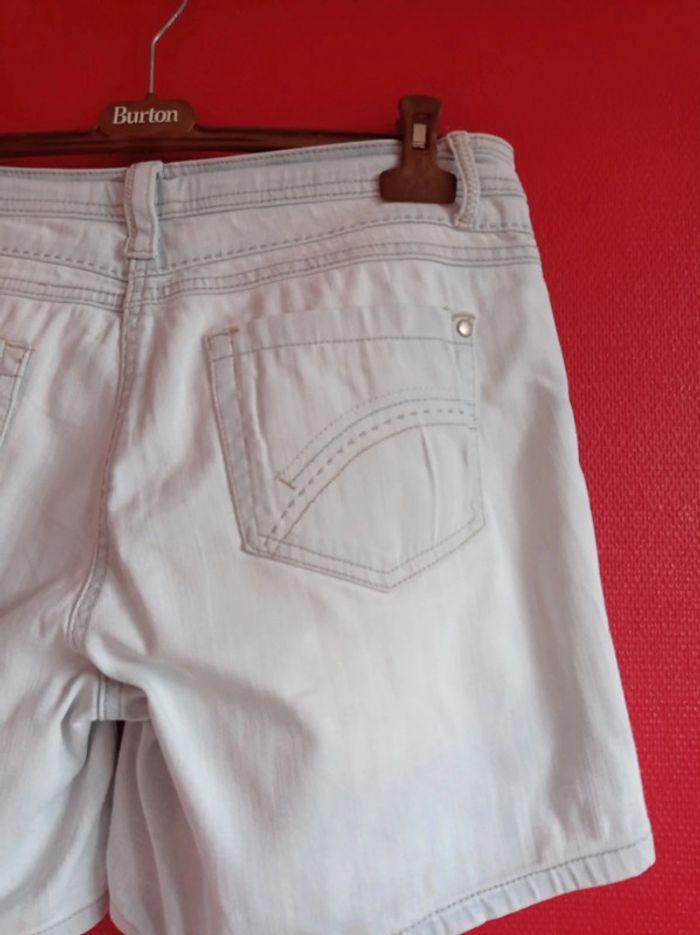 Short Kiabi jean bleu clair taille 40 Confortable - photo numéro 8