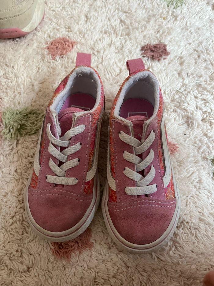 Vans rose old school taille 23,5 - photo numéro 1