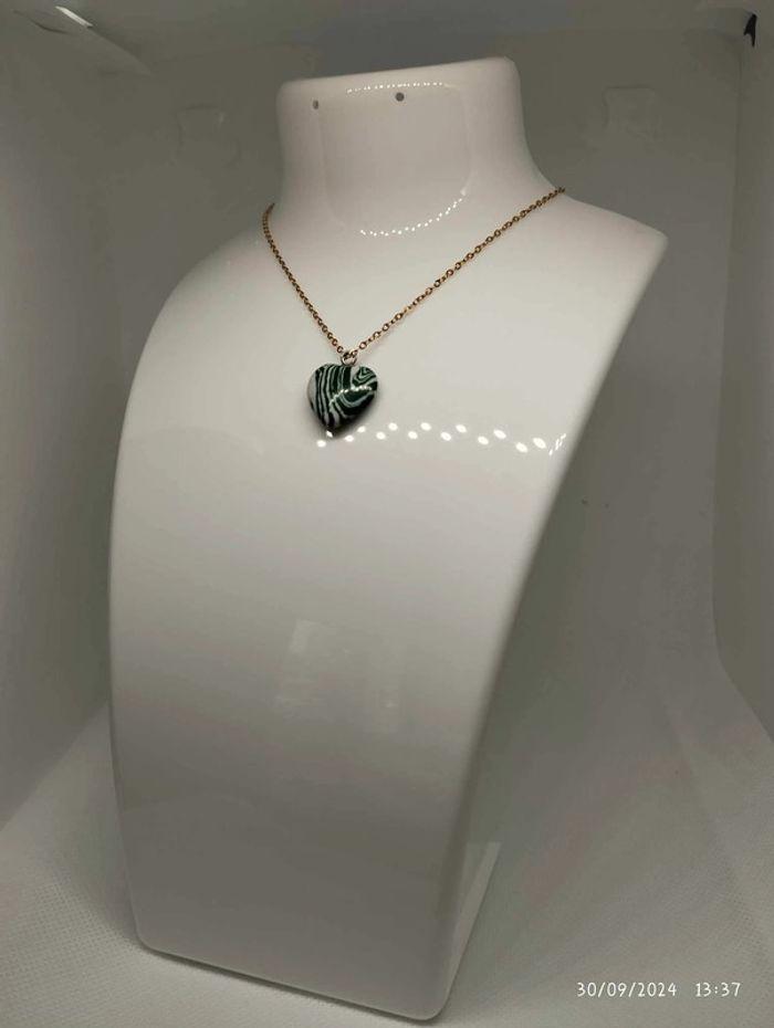 Collier coeur vert - photo numéro 1